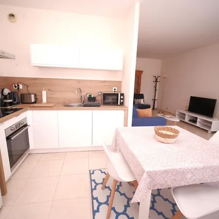 Grand F2 Centre Port De Toga, Terrasse Vue Apartman